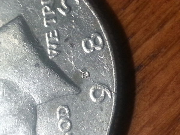 1985-D-Kennedy-Half-Dollar-Die-Crack?